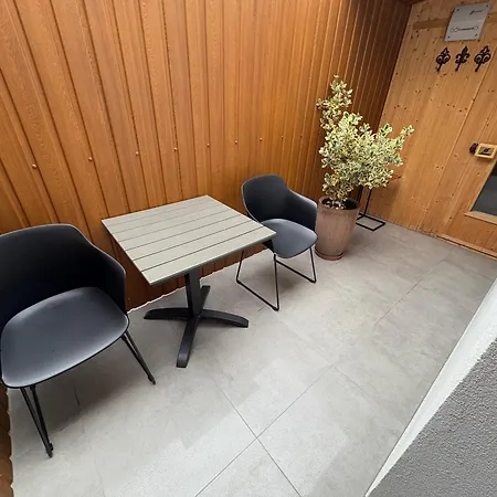 Pp Apartman Kiskunhalas Exterior photo